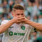 Viktor Gyokeres (9 Sporting CP) celebrates his goal during the Liga Portugal game between Sporting CP and Portimonense SC
